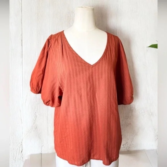 Madewell Tops - Madewell Women's V-Neck Puff-Sleeve Top in Textured Stripe Small AO001